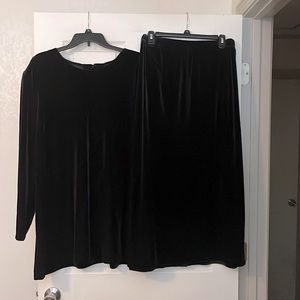 PLUS SIZE WOMEN’S VELVET SKIRT SET : SIZE 24